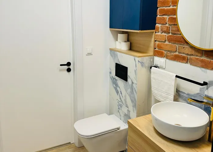 River View Downtown With Balcony Apartment *