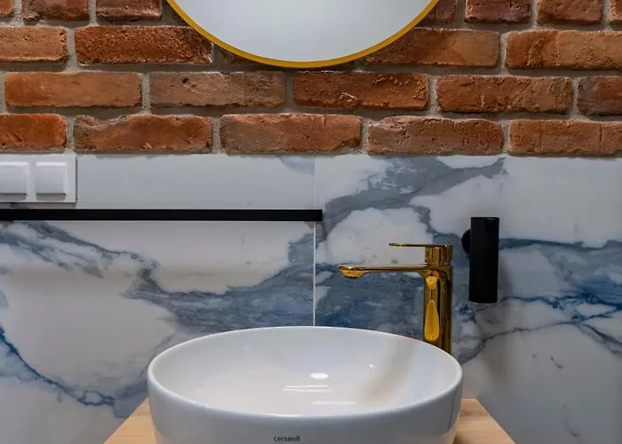 River View Downtown With Balcony Apartment